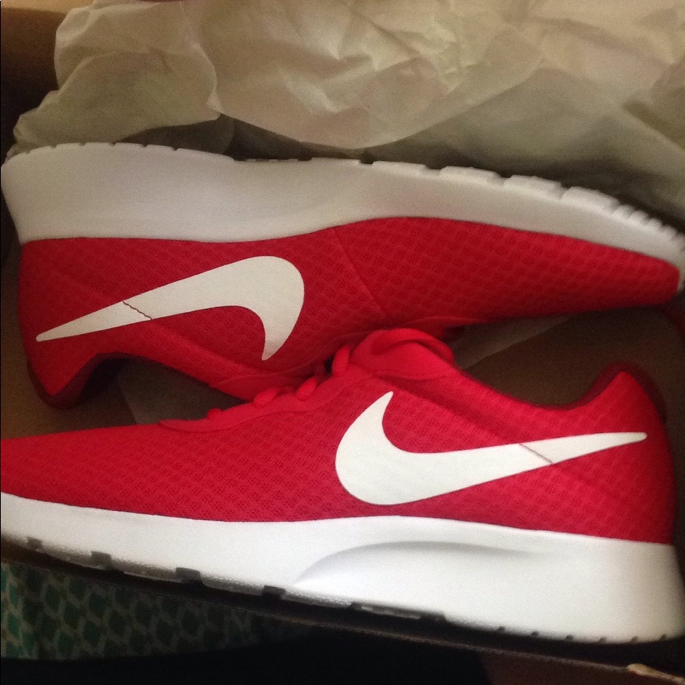 Nike Tanjun Running Shoes❤️👟
